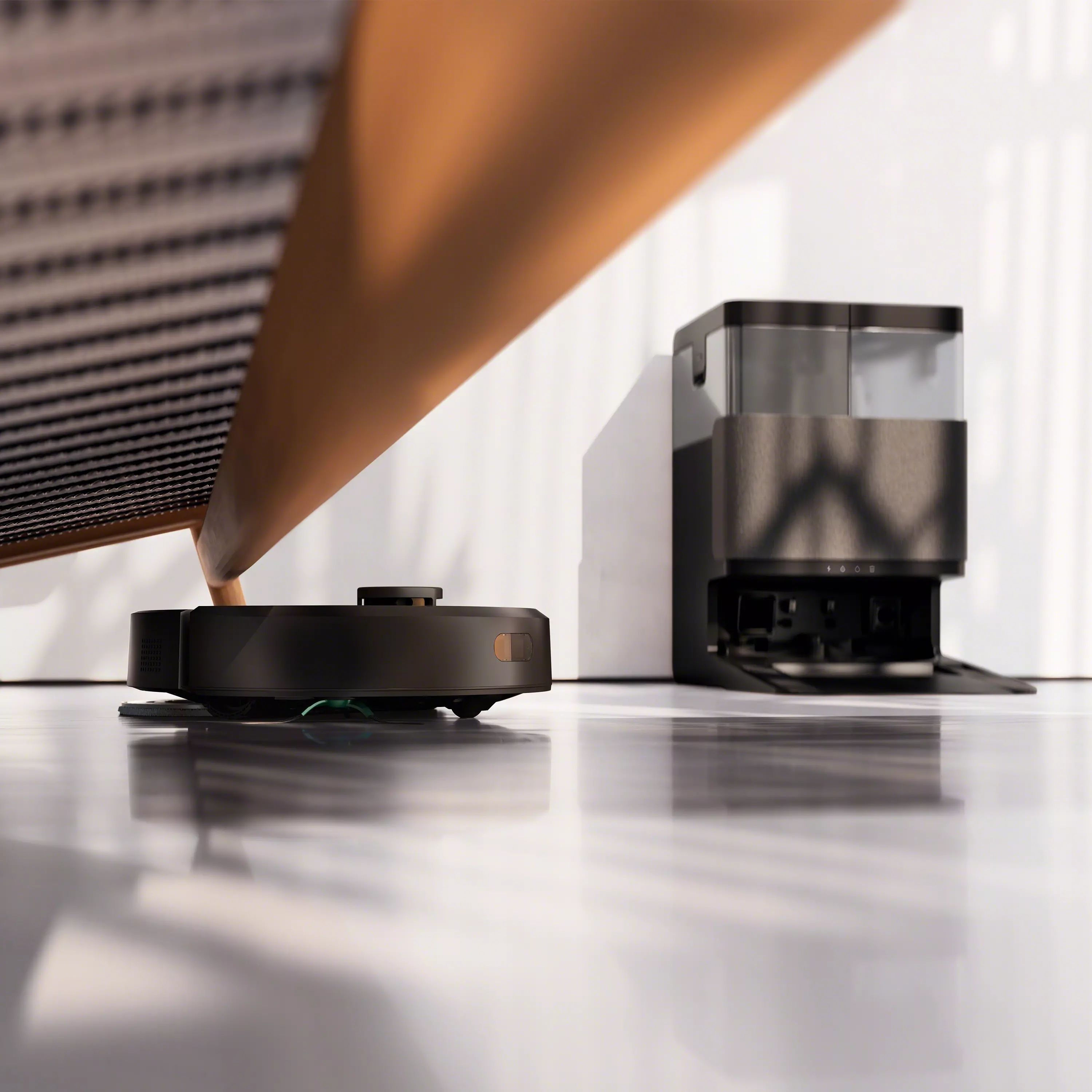 Roomba® Plus 405 Combo Robot + AutoWash Dock - Zwart